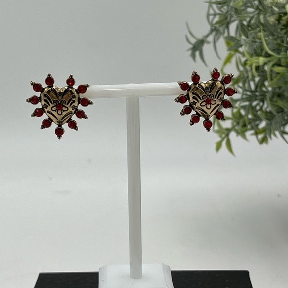 BETSEY JOHNSON Sparkling Red & Gold Hearts POST EARRINGS! - Picture 6 of 14